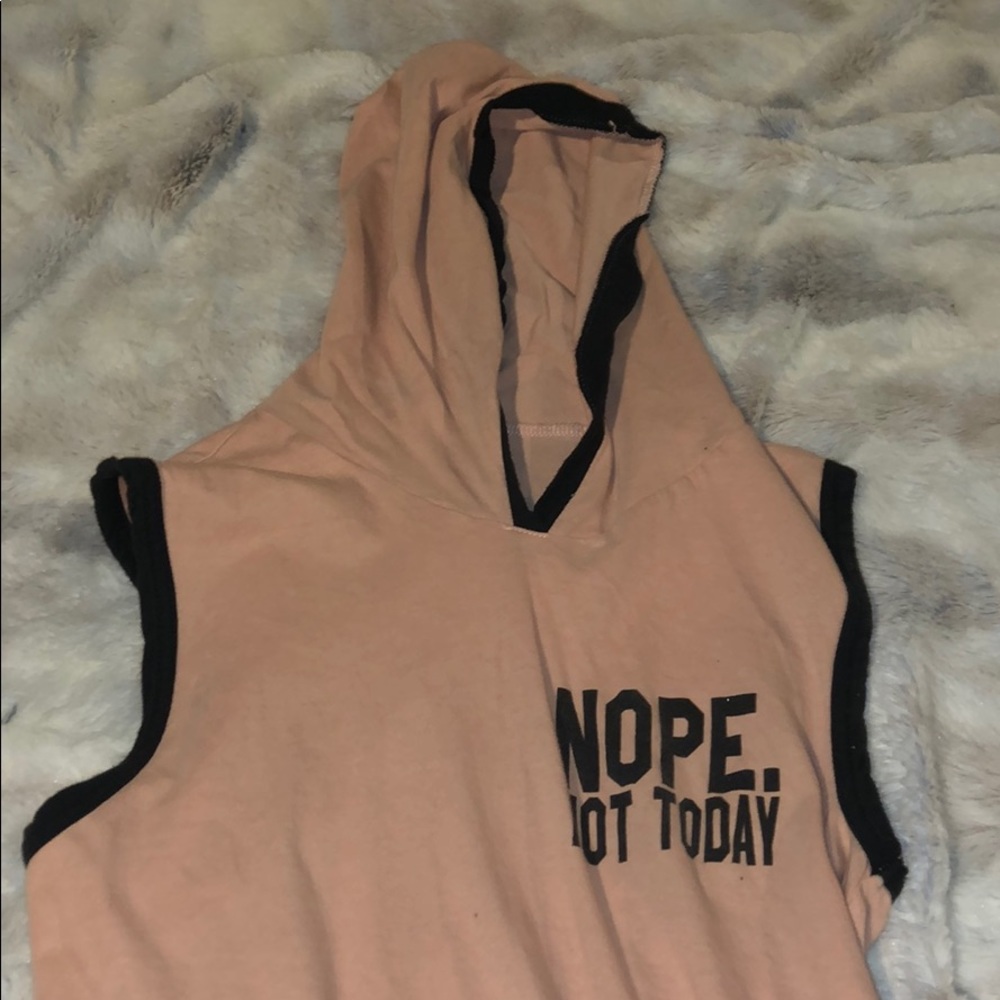 sleeves shirt with hood